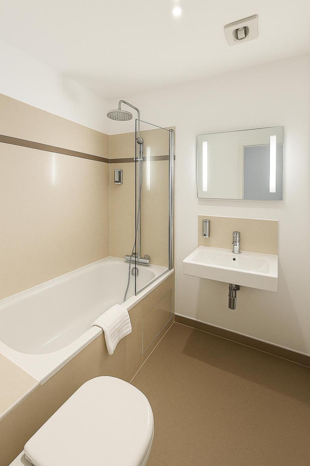 Elisabeth Gare Sncf 2*